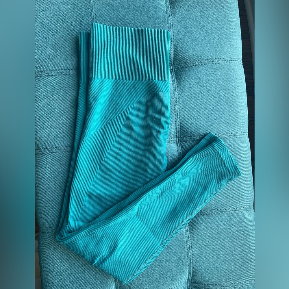 JoyLab High Waisted Teal Ribbed Leggings! Size Medium and Great Condition!